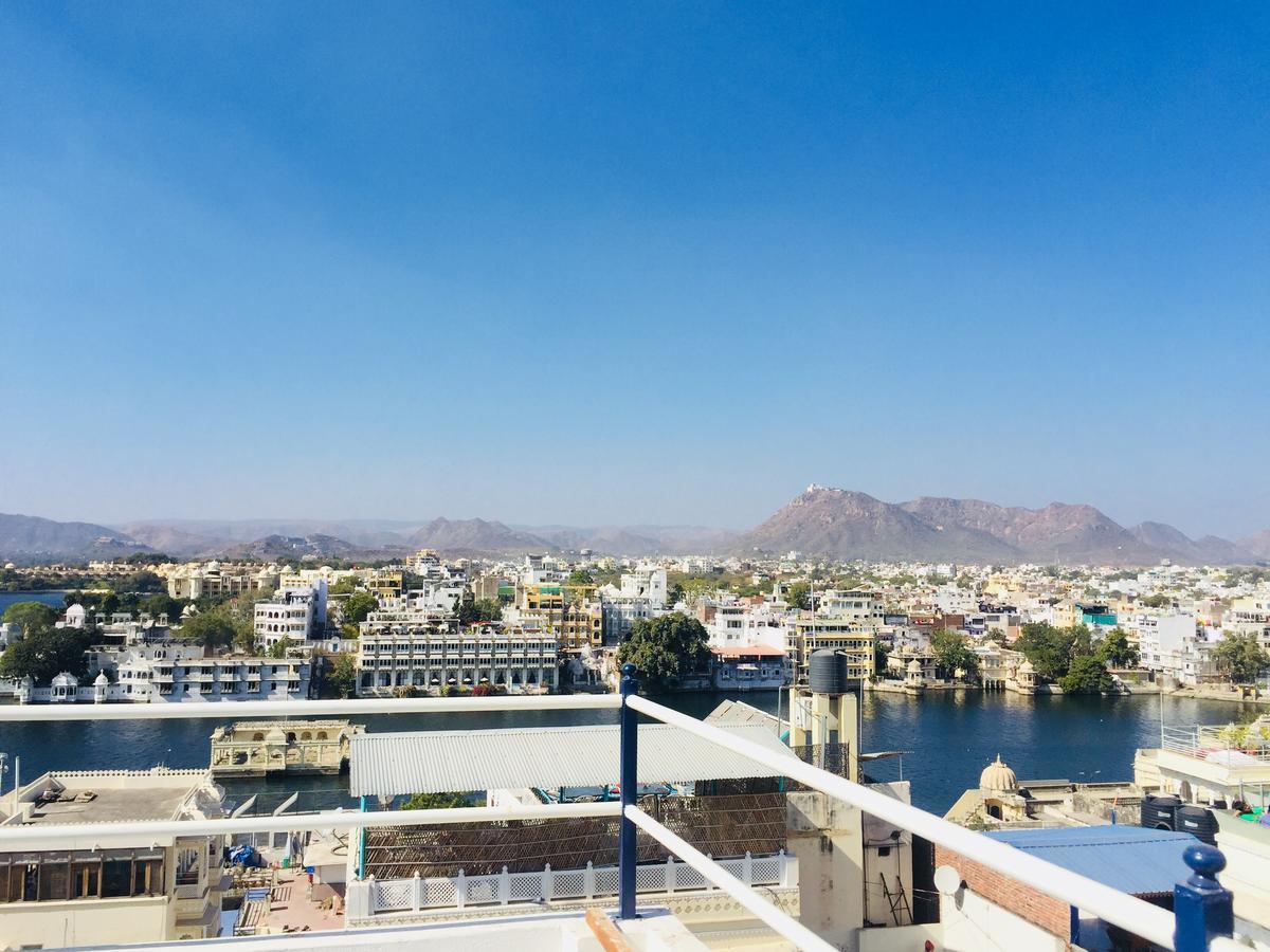 אודייפור Maa Ji House On Lake Pichola מראה חיצוני תמונה
