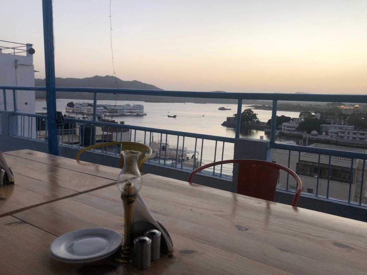 אודייפור Maa Ji House On Lake Pichola מראה חיצוני תמונה